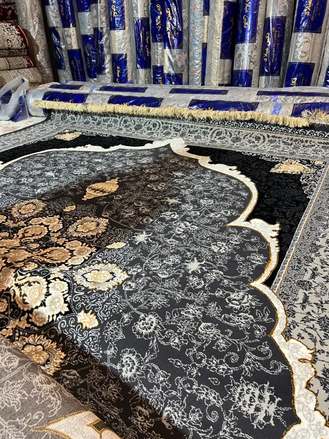 فرش زهک بارجدید کنار داروخانه|فرش|زهک, |دیوار