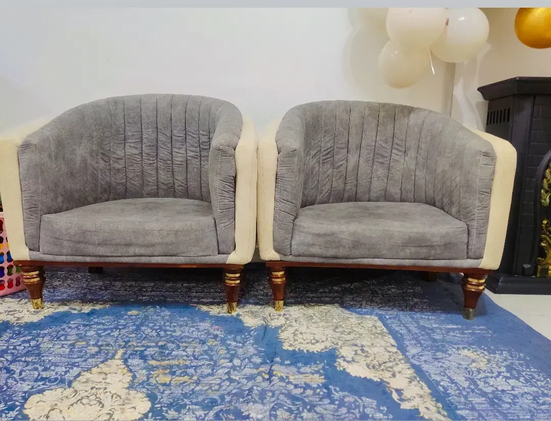 مبل تمیز و شیکو محکم نیم ست|مبلمان خانگی و میز عسلی|رشت, کوی حسینی|دیوار