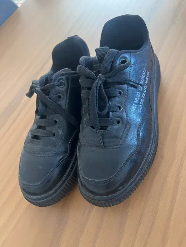 کفش اسپرت مشکی|کیف، کفش، کمربند|بندرعباس, |دیوار