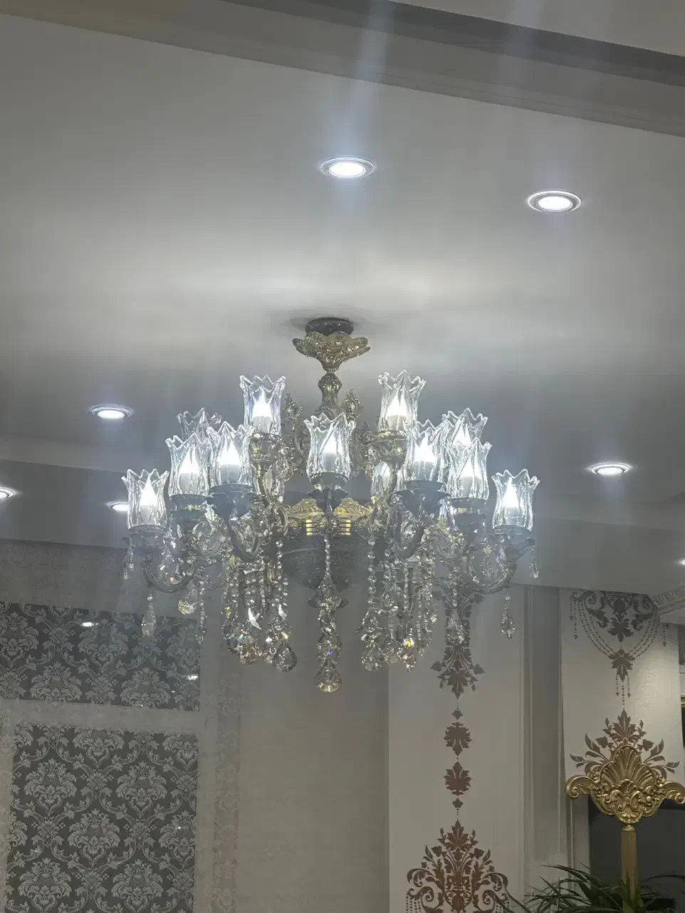 لوستر|لوستر و چراغ آویز|تهران, گلستان (شهرک راه آهن)|دیوار