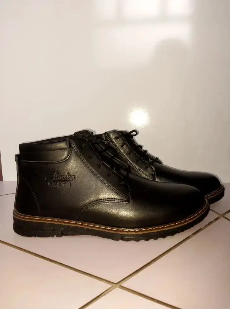 فروش نیم بوت سایز ۴۲|کیف، کفش، کمربند|گرمسار, |دیوار