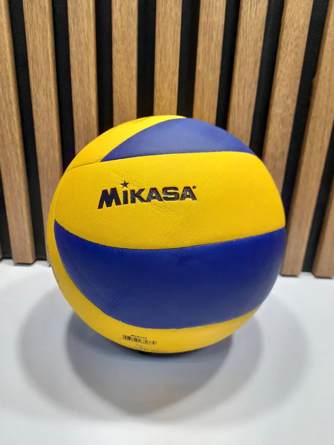 فروش فوق العاده توپ فوتسال والیبال بسکتبال|ورزش‌های توپی|سمنان, |دیوار