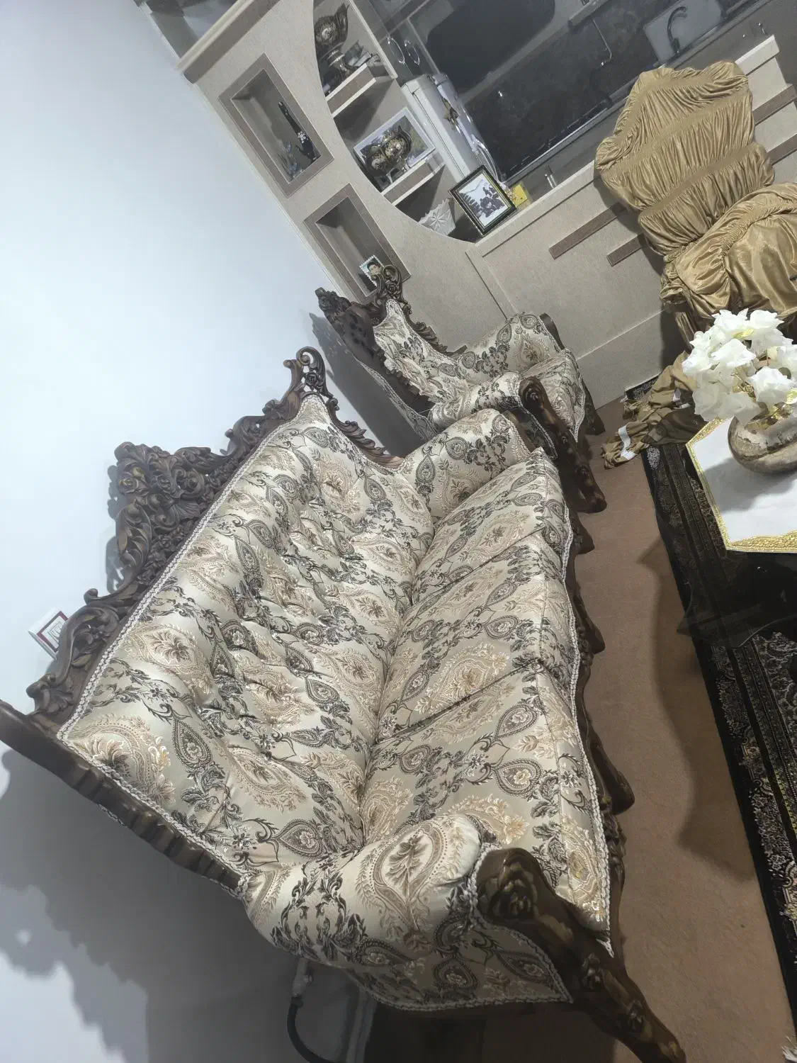 مبل۹نفره با ۳جلو میزی با کیفیت عالی و تر و تمیز|مبلمان خانگی و میز عسلی|ارس, |دیوار