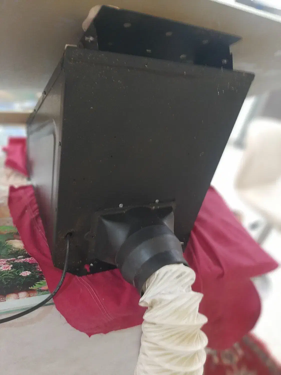 هود السا|هود|اصفهان, کوی ولی عصر|دیوار