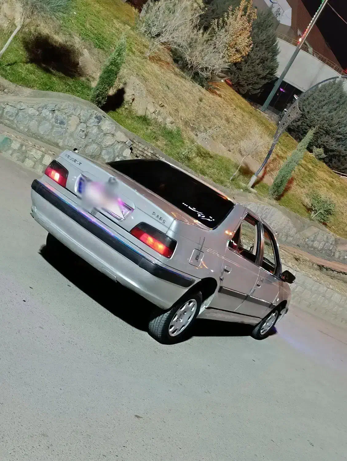 پژو پارس|خودرو سواری و وانت|بروجرد, |دیوار