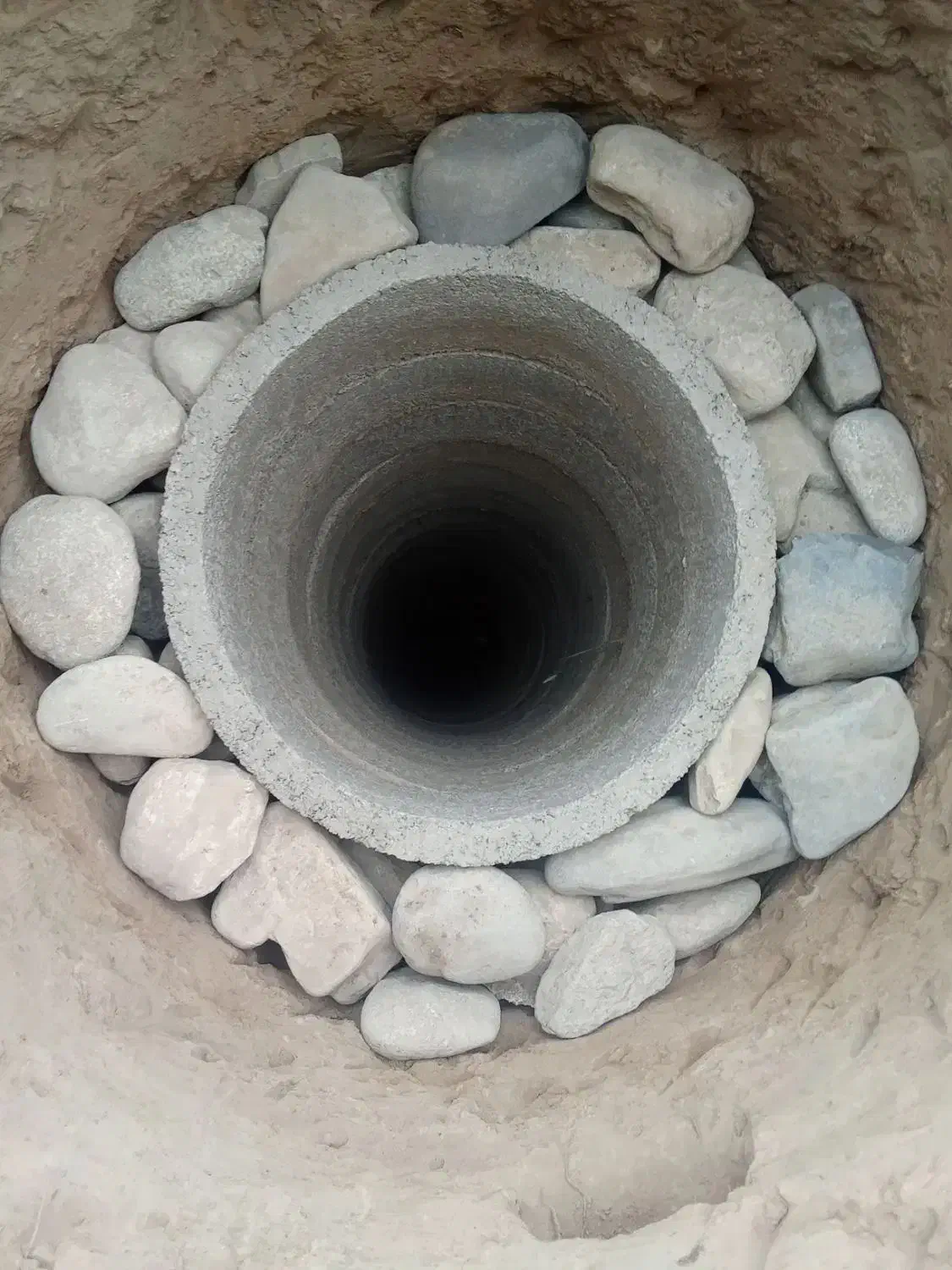 چاه کن و مغنی|خدمات پیشه و مهارت|آبیک, |دیوار