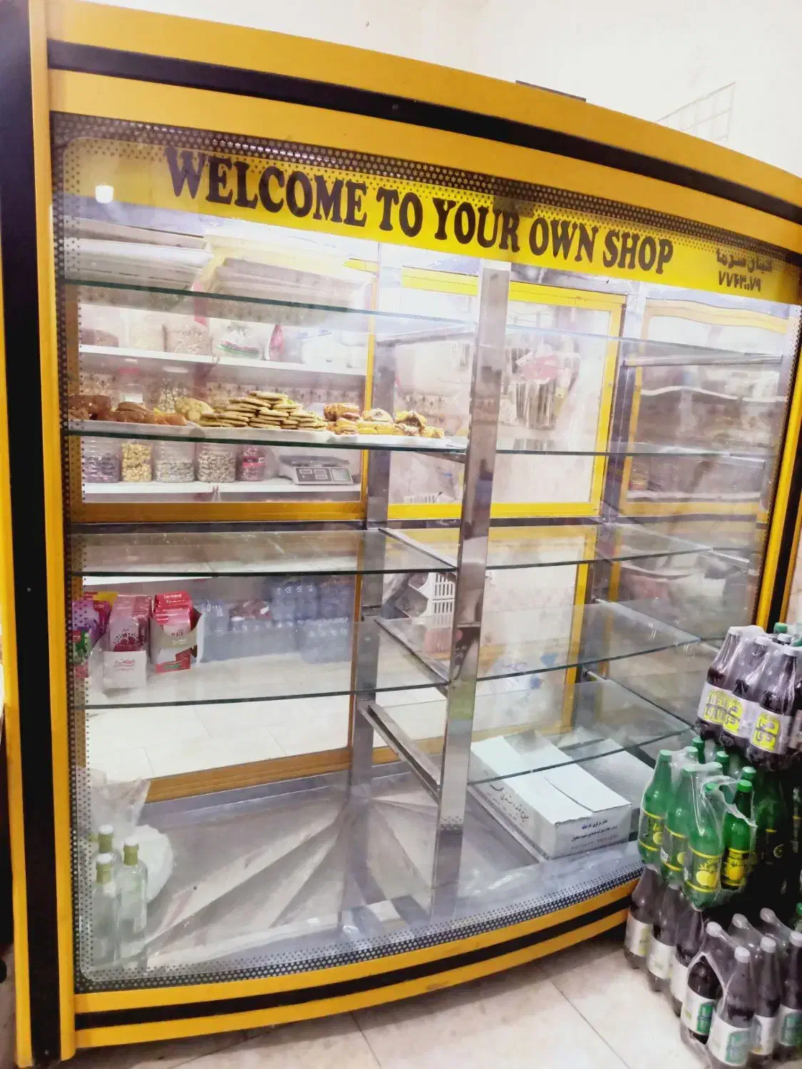 یخچال ویترینی ایستاده درحد نو بدون موتور|فروشگاه و مغازه|گرگان, |دیوار