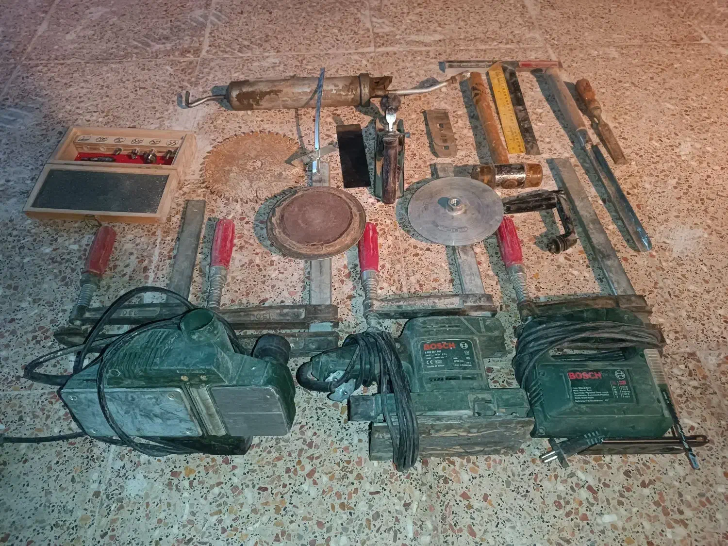 لوازم نجاری|ابزارآلات|جالق, |دیوار