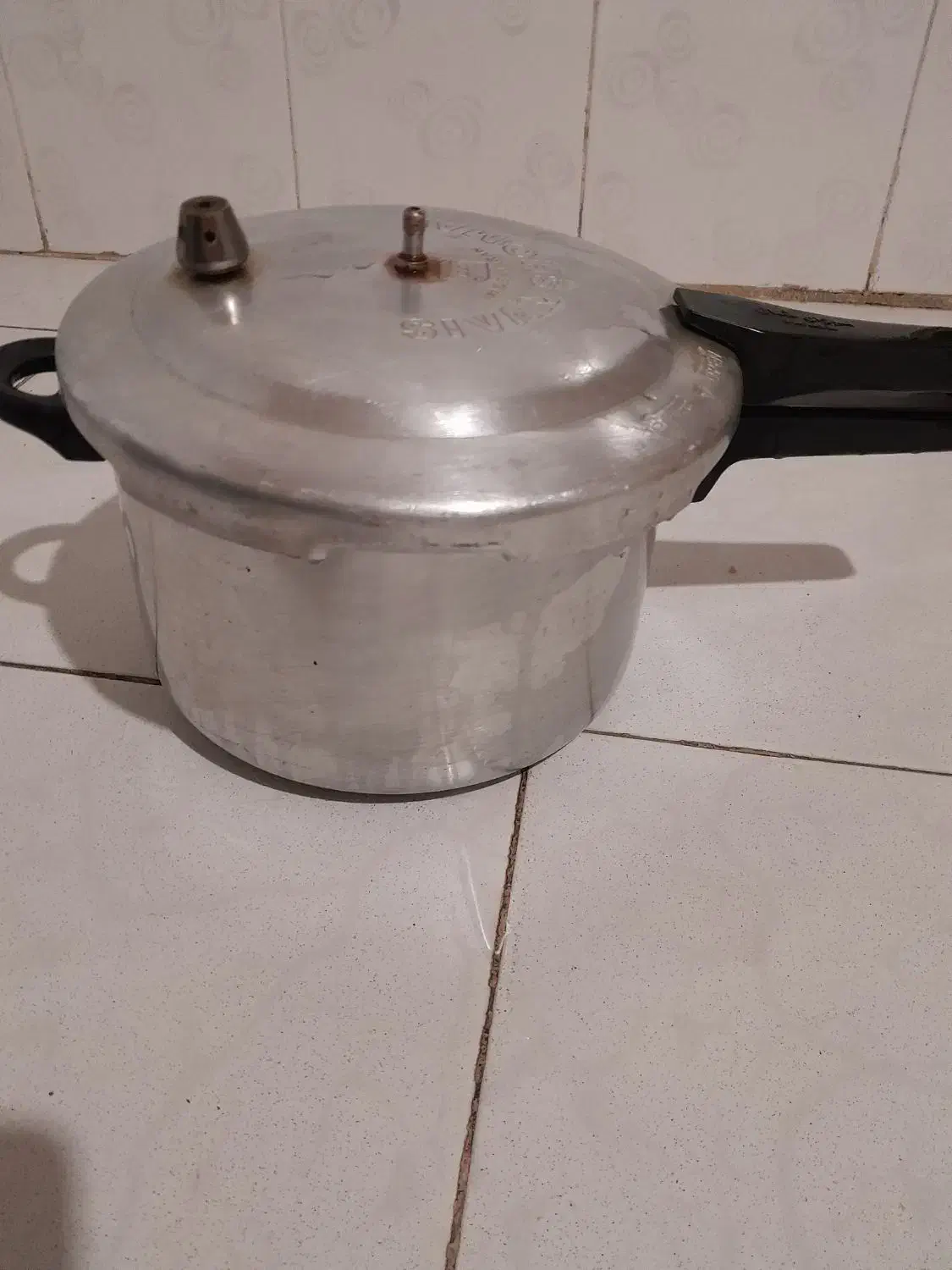 ارام پز|ظروف پخت‌وپز|قوچان, |دیوار