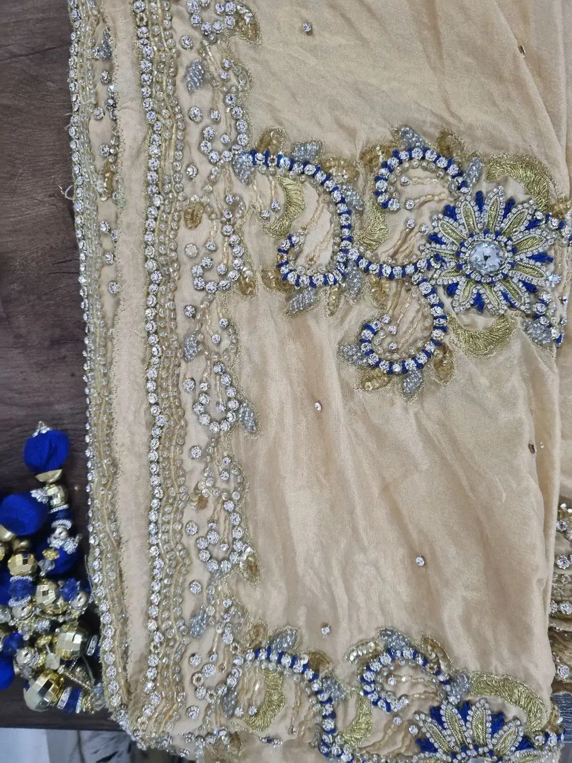 شال سنتی سنگ ومهره دوزی کار دست|لباس|دزفول, |دیوار