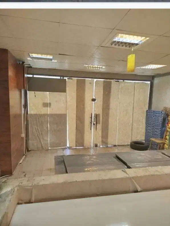 مغازه۷۵ متری روبروی پمپ بنزین  خیابان معلم|اجارهٔ مغازه و غرفه|بوشهر, |دیوار