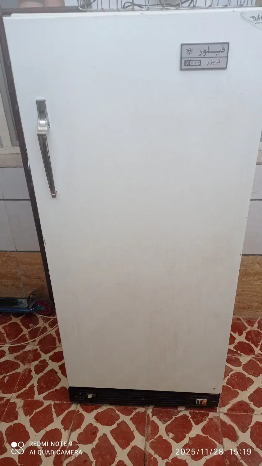 یک عدد یخجال فیلور|یخچال و فریزر|میانه, |دیوار