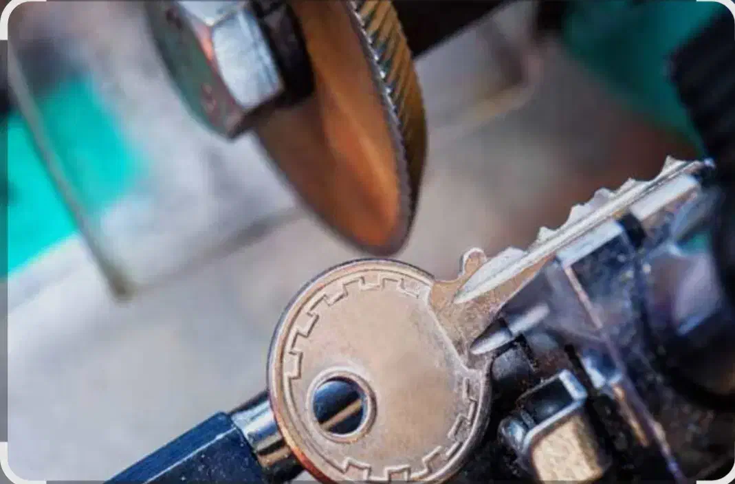 کلید سازی سباهی با ۵۵ سال سابقه کار|خدمات پیشه و مهارت|خرمشهر, |دیوار