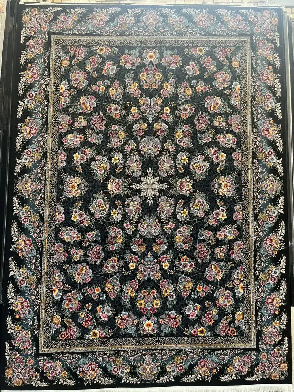 فرش ۱۲متری ۷۰۰شانه تراکم ۲۵۵۰ نو آکبند|فرش|باغستان, |دیوار