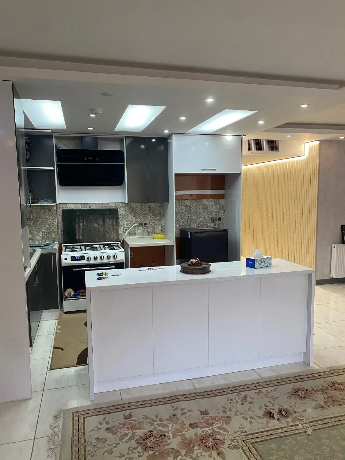 اجاره آپارتمان روزانه روبروی ترمینال کاوه تمیز|اجارهٔ کوتاه‌مدت آپارتمان و سوئیت|اصفهان, شیخ اشراق|دیوار