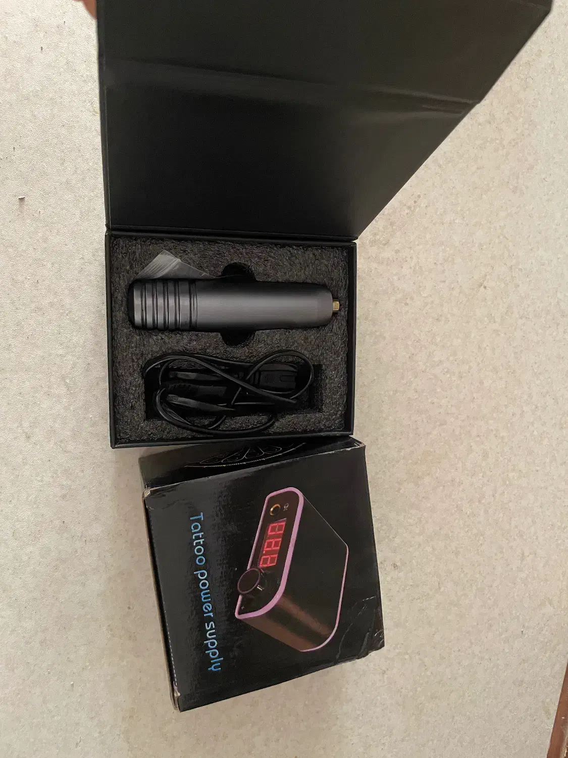 پن تتو به اضافه ترانس|آرایشی، بهداشتی، درمانی|اندیشه, اندیشه فاز ۳|دیوار