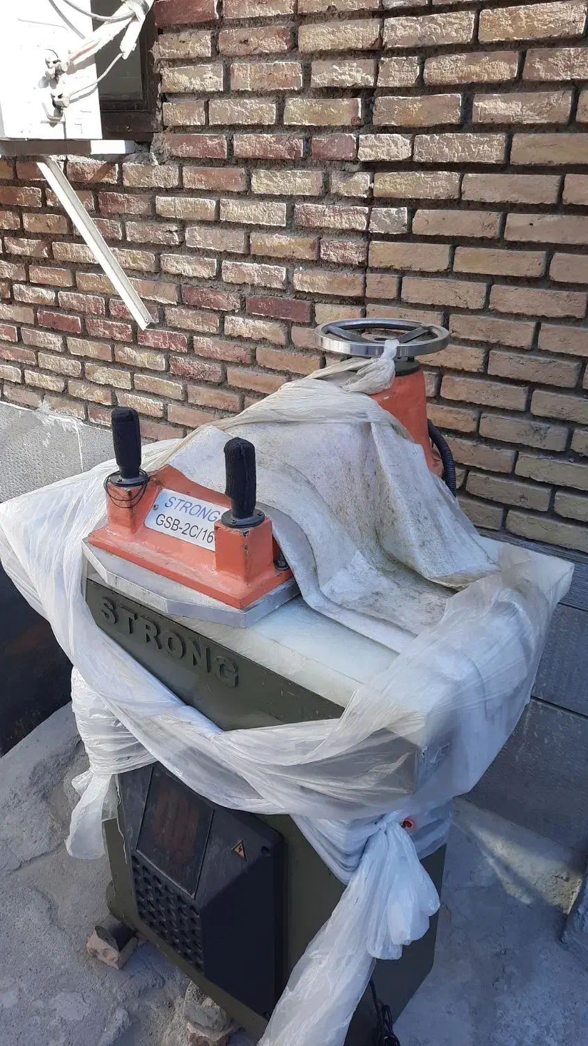 فروش دستگاه کاربر  استرانگ ۱۶ تن|ماشین‌آلات صنعتی|تبریز, |دیوار