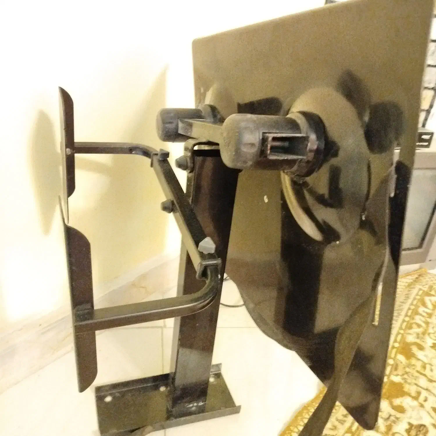 تلویزون دستگاه گیرنده میز تلویزون دیواری|تلویزیون و پروژکتور|مشهد, اقبال|دیوار