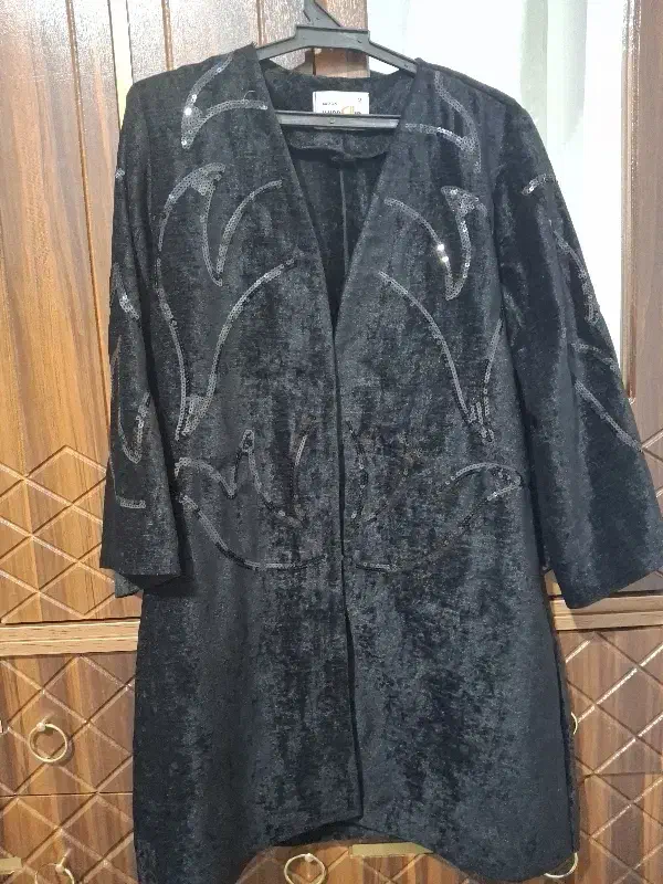 مانتو مخمل|لباس|دورود, |دیوار