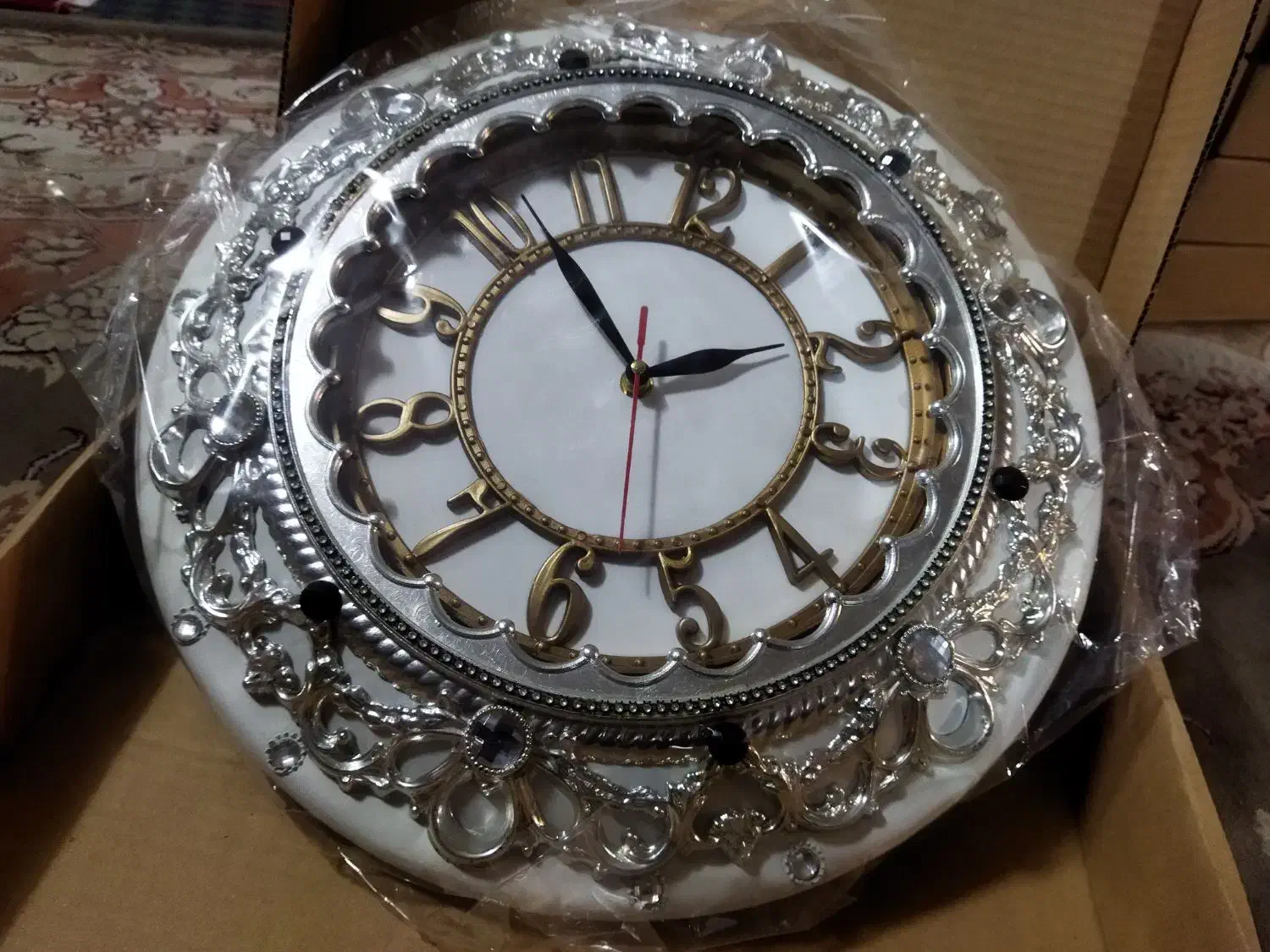 ساعت دیواری و اینه دیواری حراجی|ساعت دیواری و تزئینی|شریفآباد, |دیوار