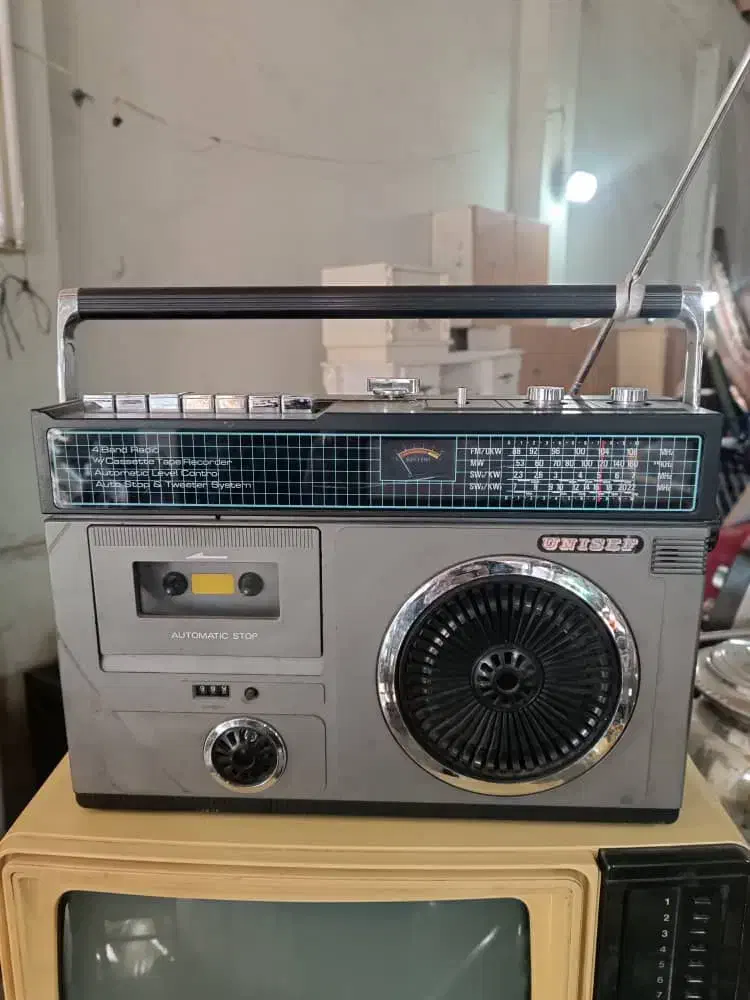 رادیونوستالژی|کلکسیون اشیاء عتیقه|رانکوه, |دیوار