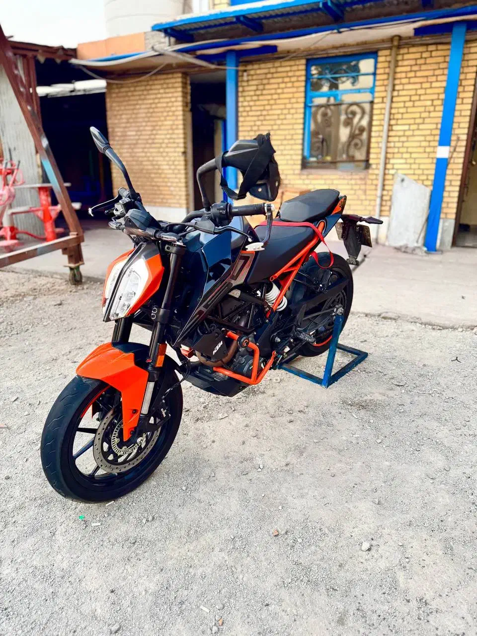 ktm|موتورسیکلت|رباطکریم, رباطکریم|دیوار