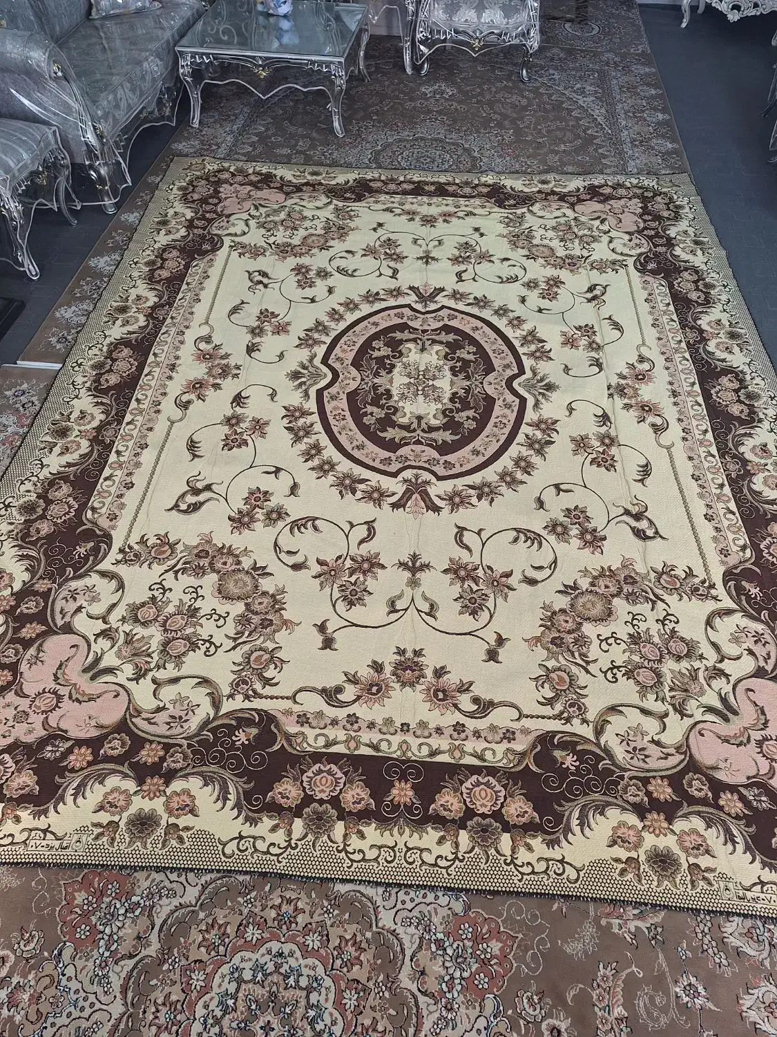 روفرشی ۱۲متری وگلدان چوبی درحدنو|روفرشی|سبزوار, قصبه شرقی|دیوار