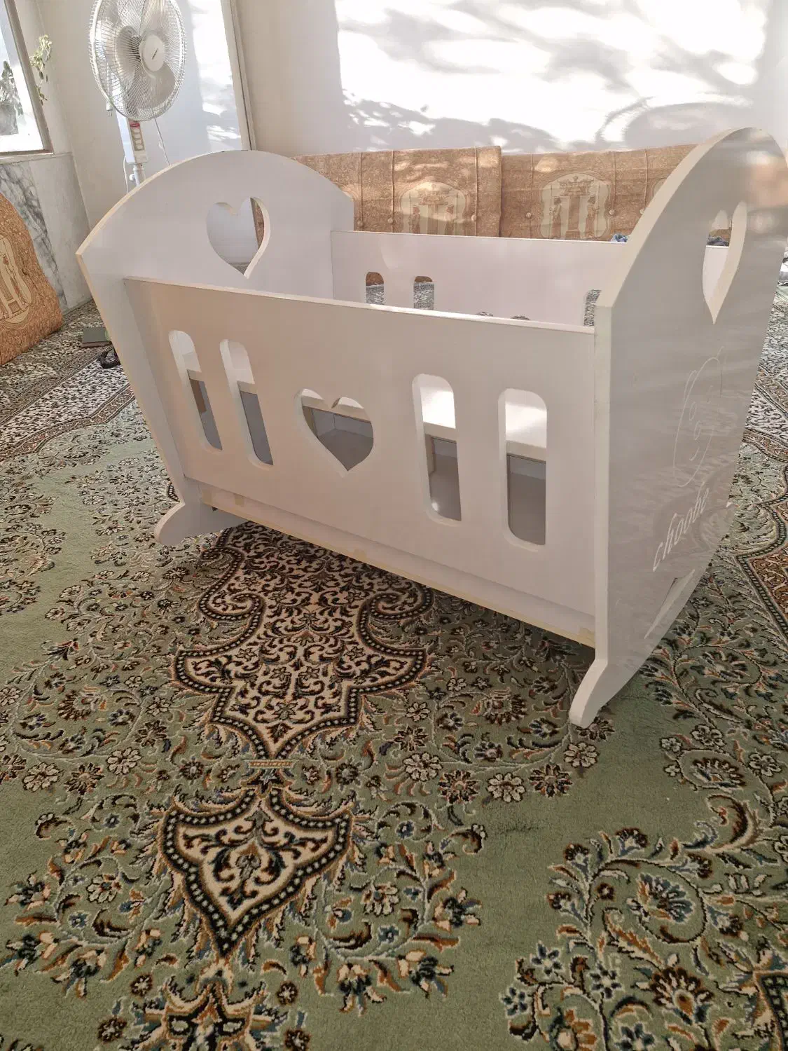 گهواره|تخت و سرویس خواب|فلاورجان, |دیوار