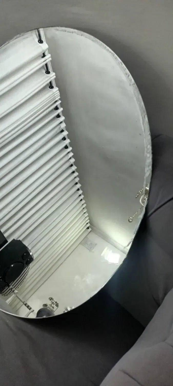 آینه گرد|آینه|گلبهار, شهر جدید گلبهار|دیوار