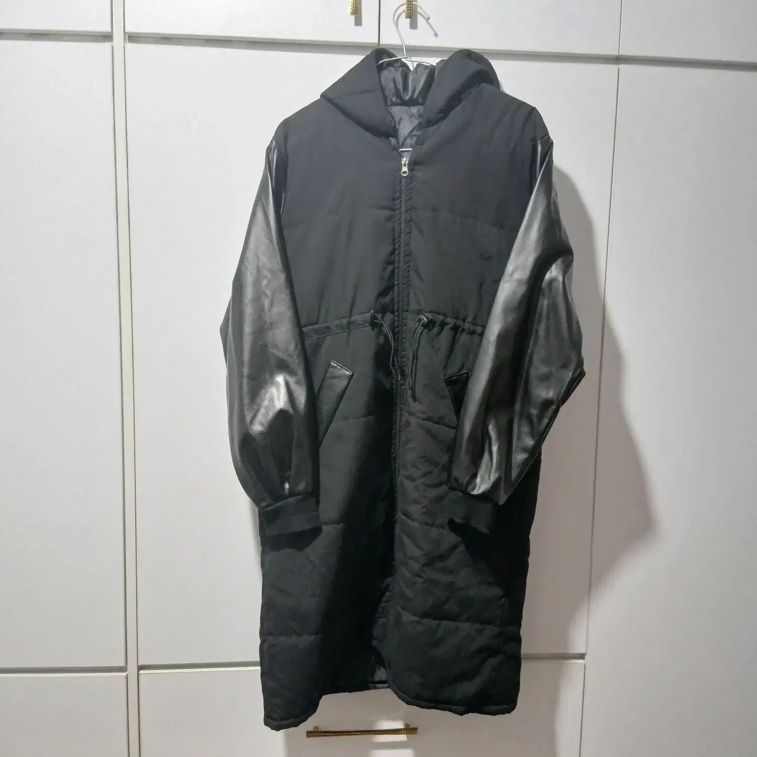 دوعدد پالتو زیر قیمت درحد نو فقط ۱۲۰۰|لباس|پیشوا, |دیوار