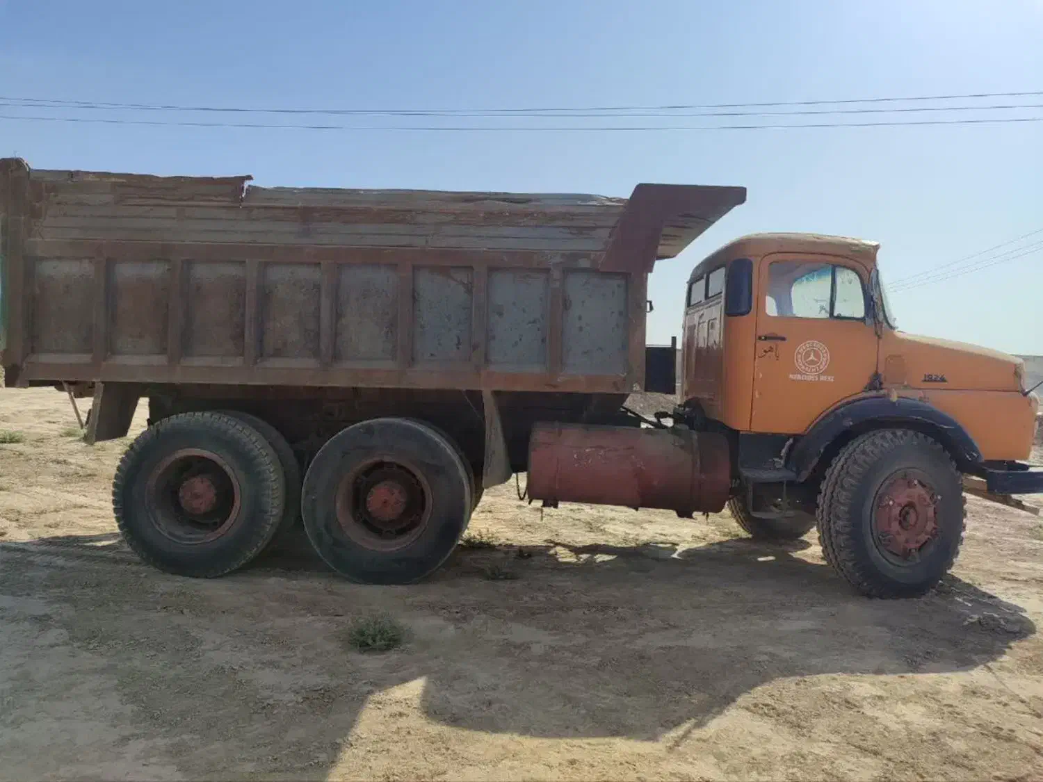بنز جفت زیر ماینر|خودرو سنگین|قم, نیروگاه|دیوار