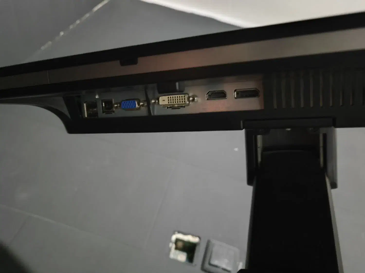 مانیتور 22 Dell فول پورت فول اپشن|رایانه رومیزی|شاهین‌شهر, شهرک گلدیس|دیوار