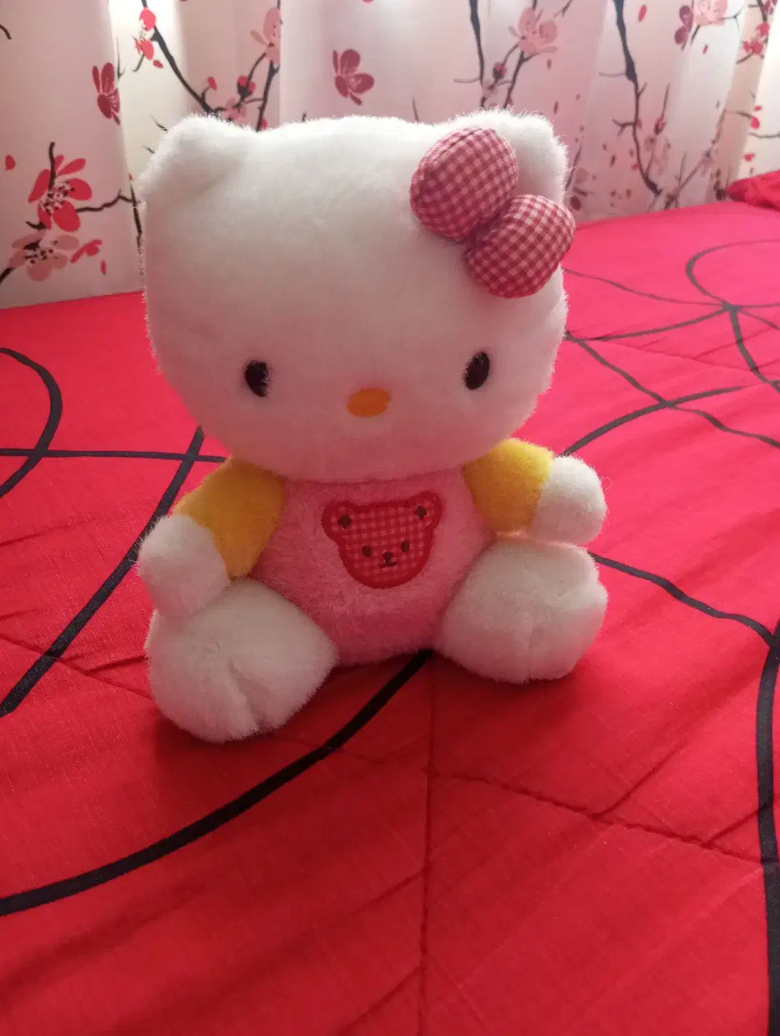 عروسک|اسباببازی بچه|رشت, کوی مهر|دیوار