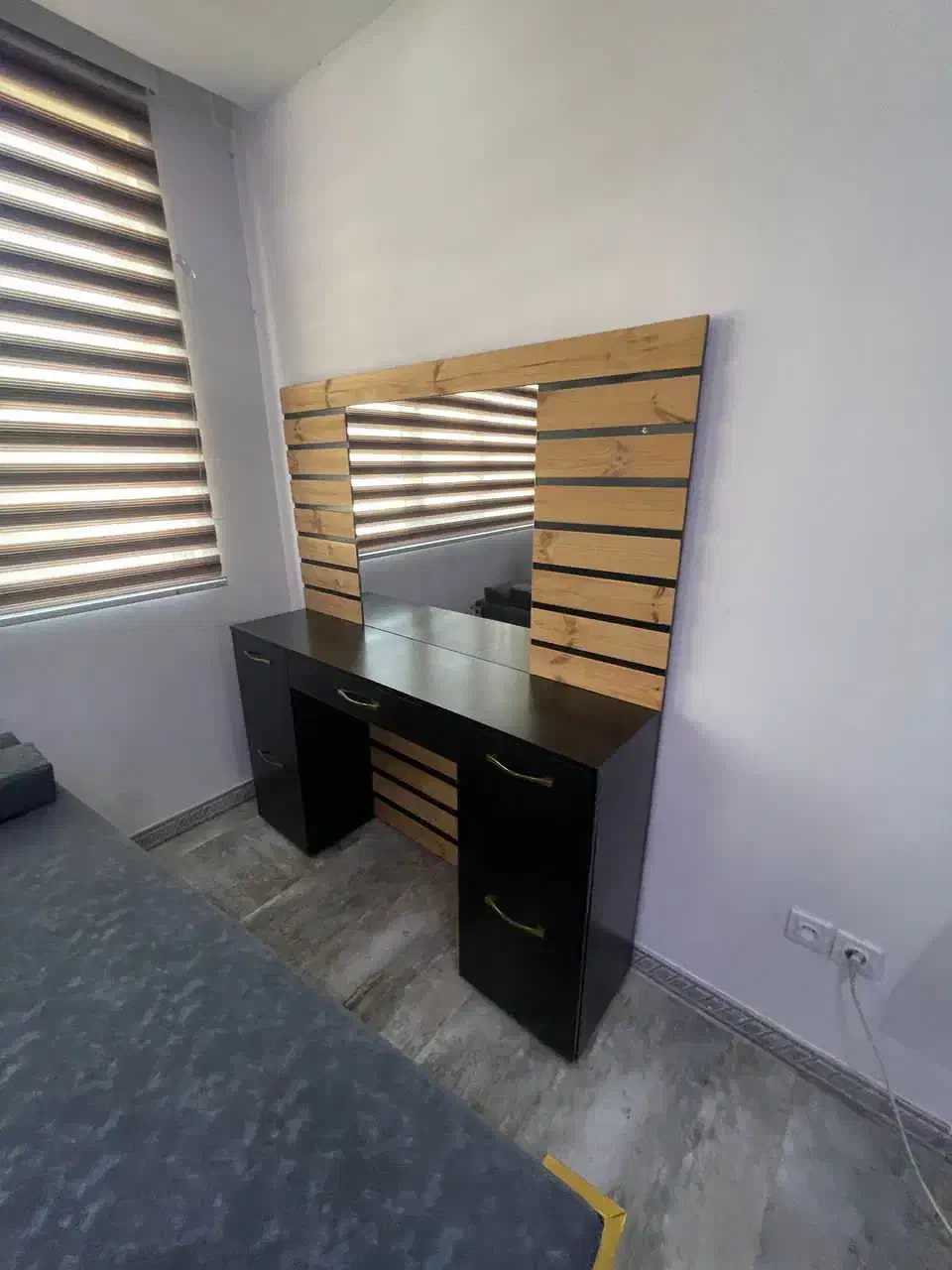 تجهیزات ارایشگاهی/سرشورvip/صندلی اصلاح x1/آینه Q1|آرایشگاه و سالنهای زیبایی|مریوان, |دیوار