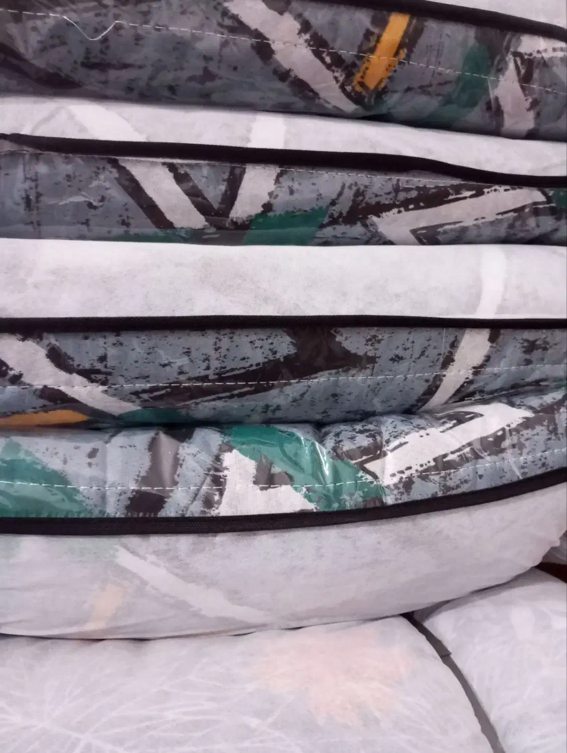 تشک مسافرتی یک نفره و دو نفره|رختخواب، بالش، پتو|بیرجند, |دیوار