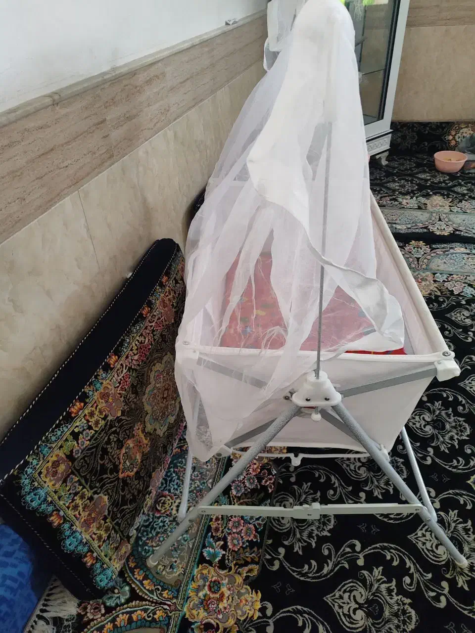 گهواره|تخت و صندلی بچه|قم, قم نو|دیوار