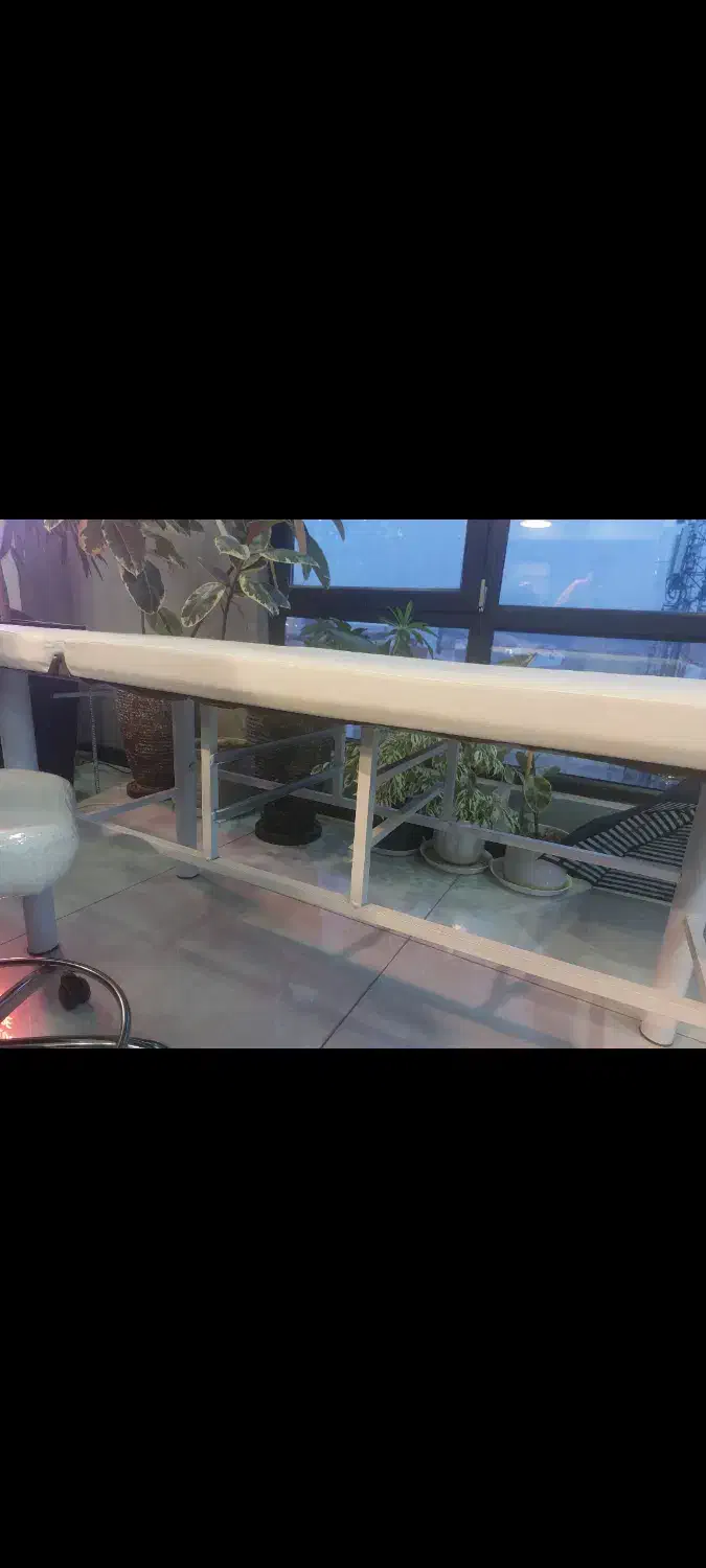 تخت ماساژ|آرایشگاه و سالنهای زیبایی|لاهیجان, قیام|دیوار