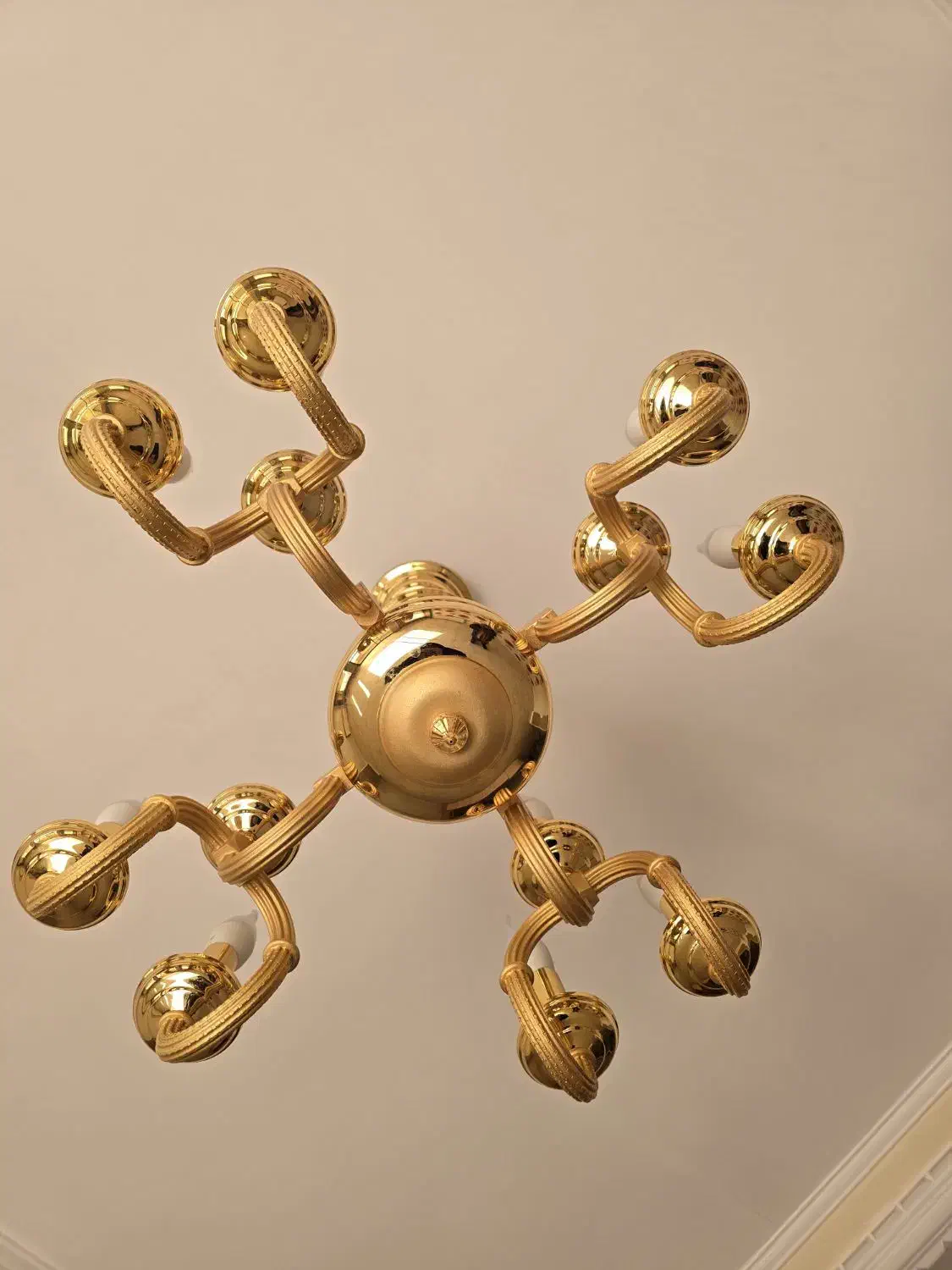 لوستر ۴ شاخه ۸ شعله|لوستر و چراغ آویز|اصفهان, باغ دریاچه|دیوار