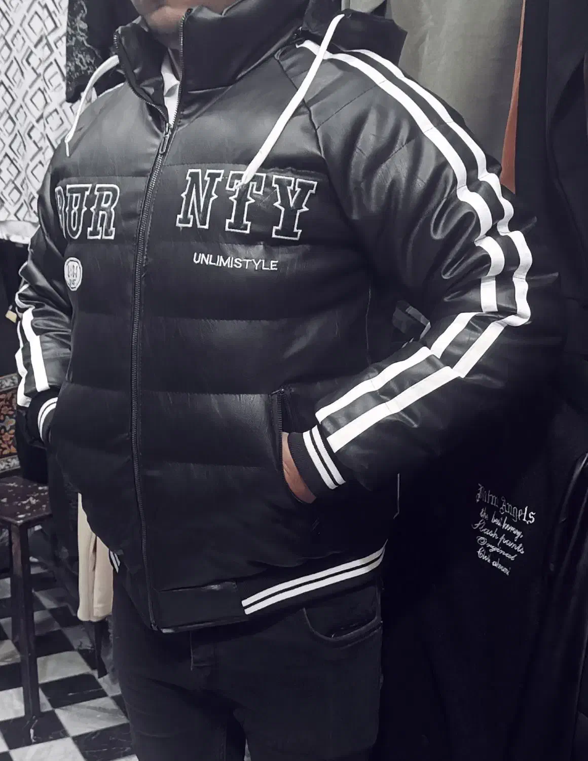 کاپشن چرم صنعتی/چرم|لباس|مشهد, عیدگاه|دیوار