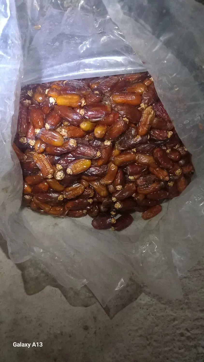 خرما مخصوص حلوا وچنگال داخل پلاستیک|خوردنی و آشامیدنی|دامن, |دیوار