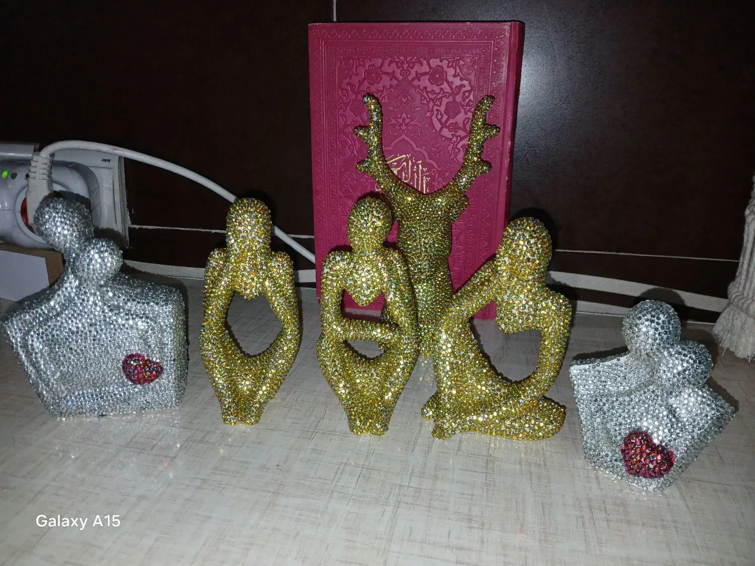 مجسمه های نگین کاری|مجسمه، تندیس، ماکت|شاهینشهر, طالقانی|دیوار