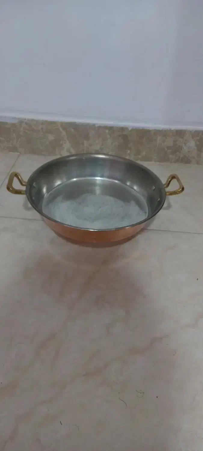 تابه مسی|کلکسیون اشیاء عتیقه|اراک, |دیوار