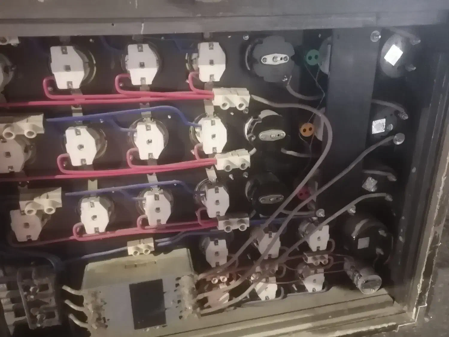 تابلو برق|مصالح و تجهیزات ساختمان|بناب, |دیوار