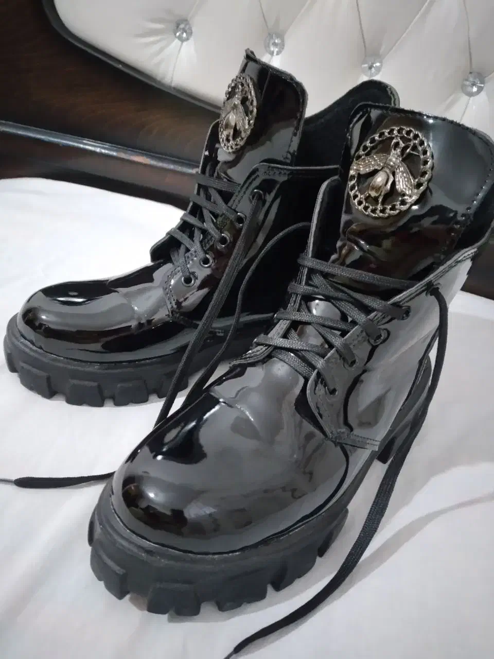 نیم پوت  ورنی نو|کیف، کفش، کمربند|شیروان (خراسان), |دیوار