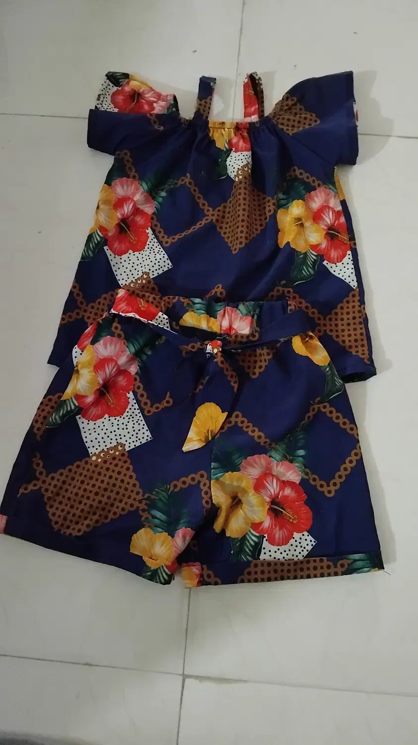 تعدادی لباس بچه|کفش و لباس بچه|خمین, |دیوار