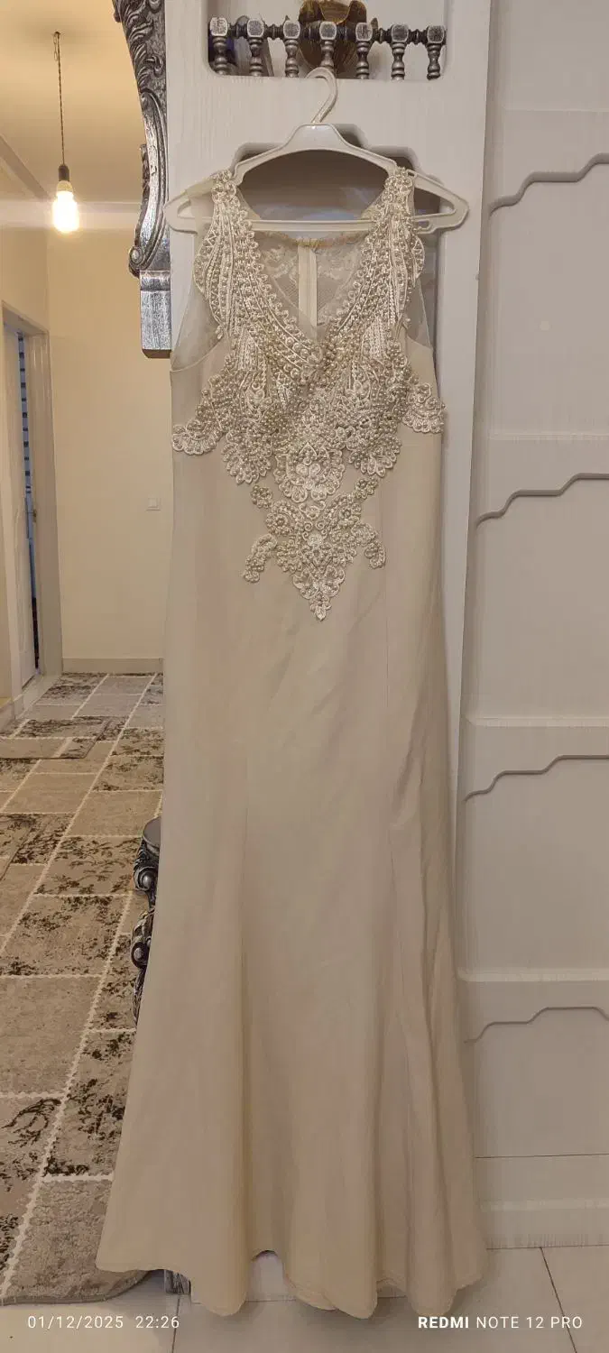 لباس مجلسی|لباس|تبریز, |دیوار