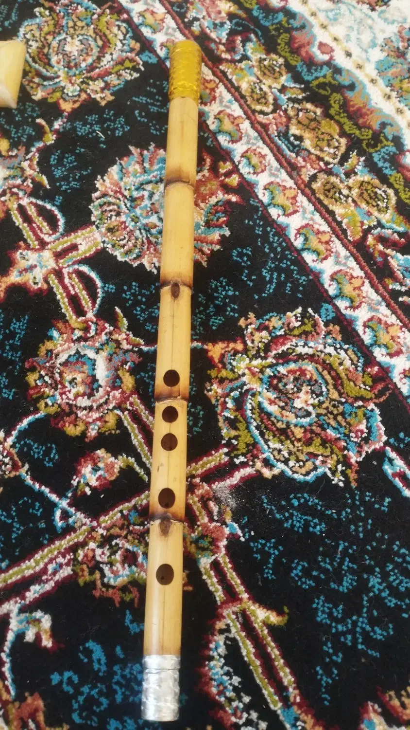 سه عدد نی|سازهای سنتی|نجف‌آباد, یزدانشهر|دیوار