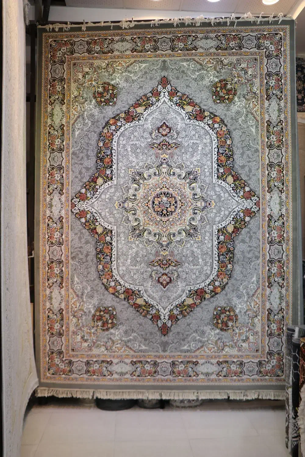 فرش ۹‌متر اصلی ضمانتی|فرش|گلبهار, شهر جدید گلبهار|دیوار