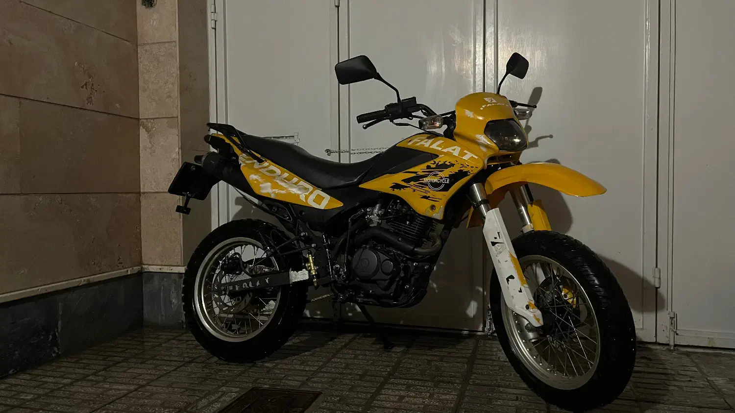 موتور تریل ۲۰۰ فلات|موتورسیکلت|اراک, |دیوار