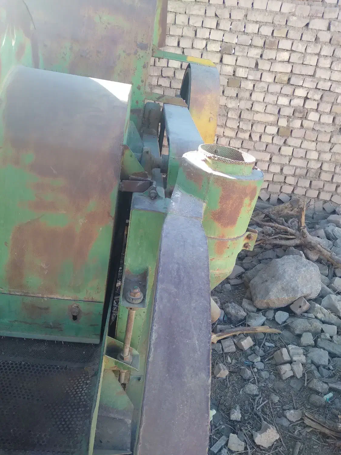 خرمن کوب نصیری|ماشین‌آلات صنعتی|طاغنکوه, |دیوار